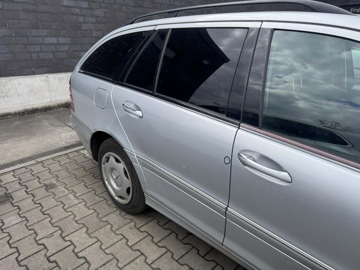 Mercedes C Klasse 203 original T&uuml;r hinten rechts 775 Iridiumsilbermetallic T-Modell Kombi Bj.2006